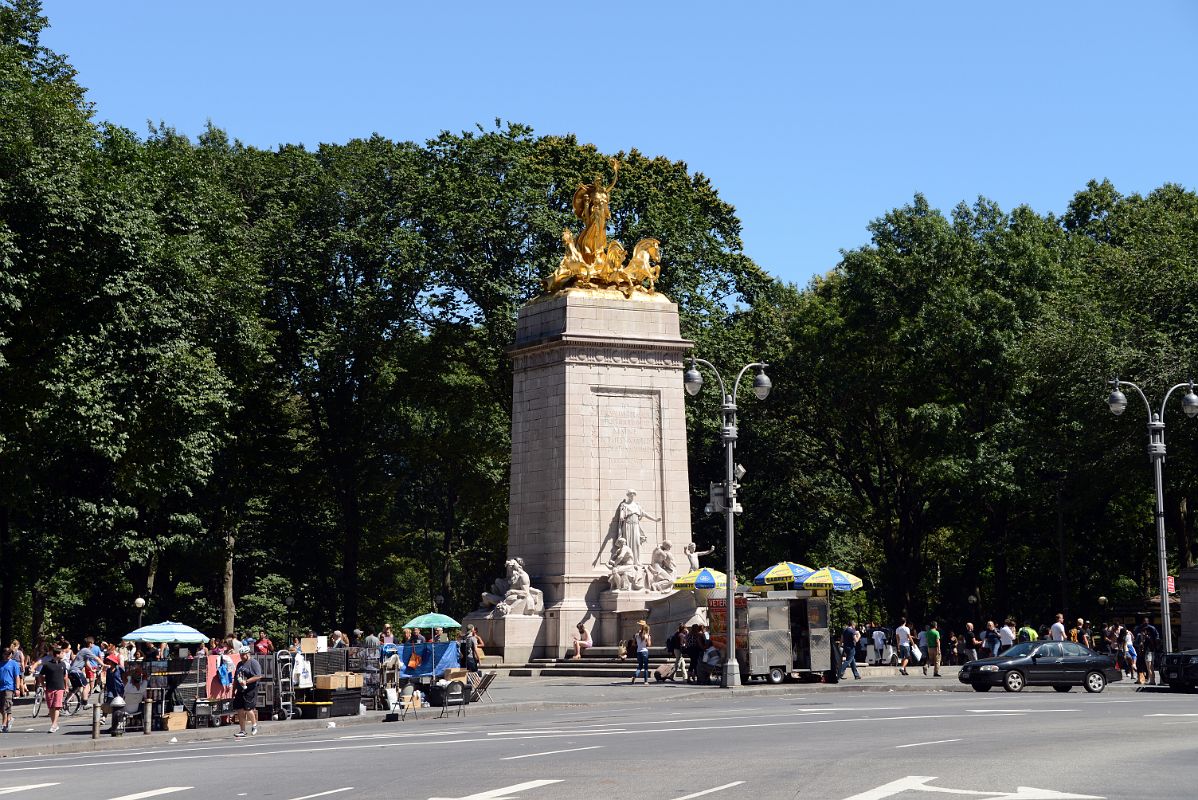 18 Maine Monument Commemorates American Sailors Who Died In 1898 When Battleship Maine Exploded In Havana Harbour In New York Columbus Circle